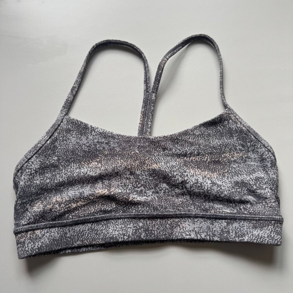 Lululemon Flow Y Bra, Frozen Vista Alpine pattern, size 6